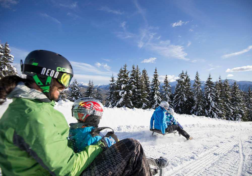 Slittino e sci di fondo: tanta varietà durante le vacanze d’inverno a Gitschberg/Val Giovo